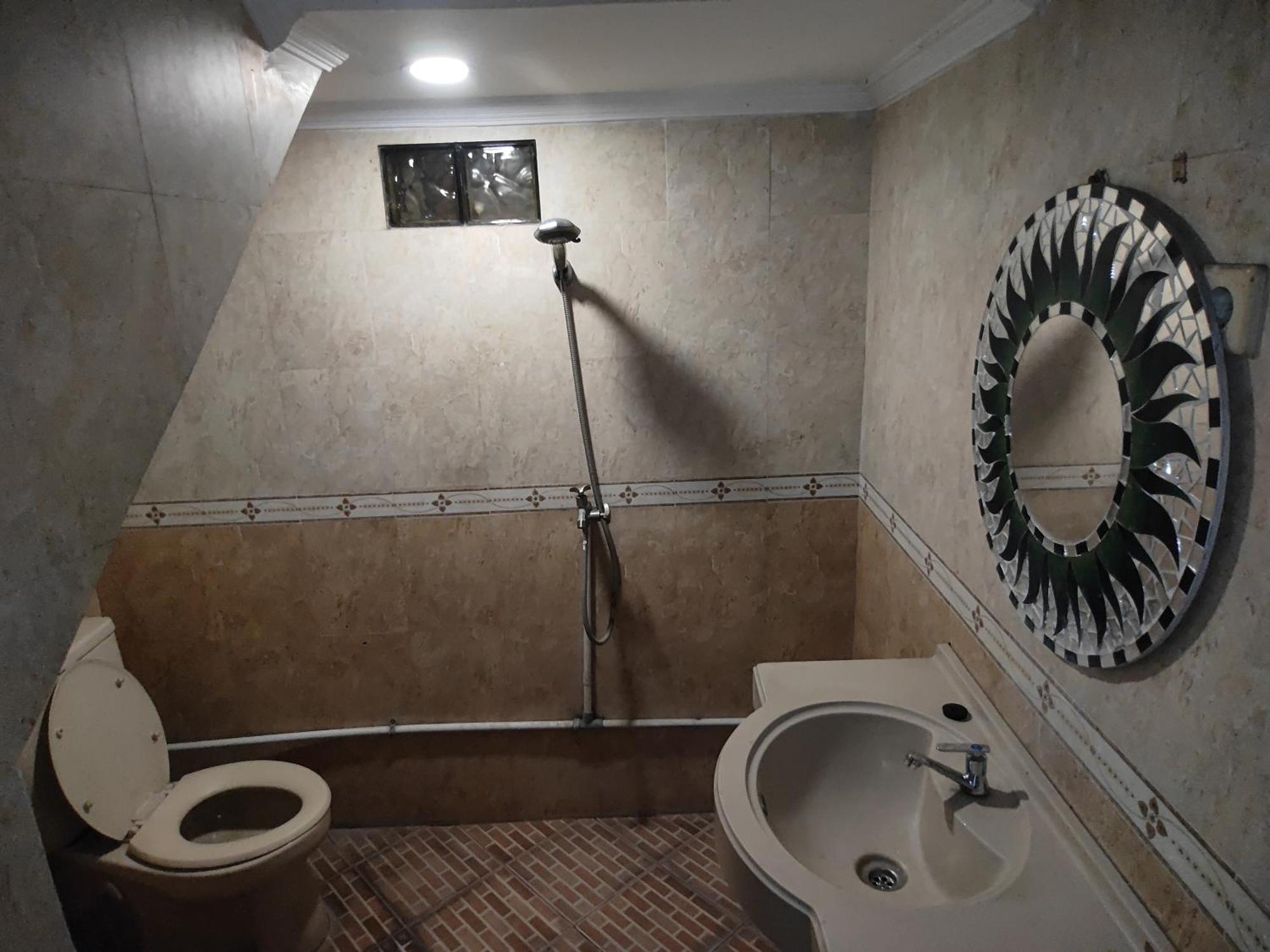 Homestay Tirto 27 *